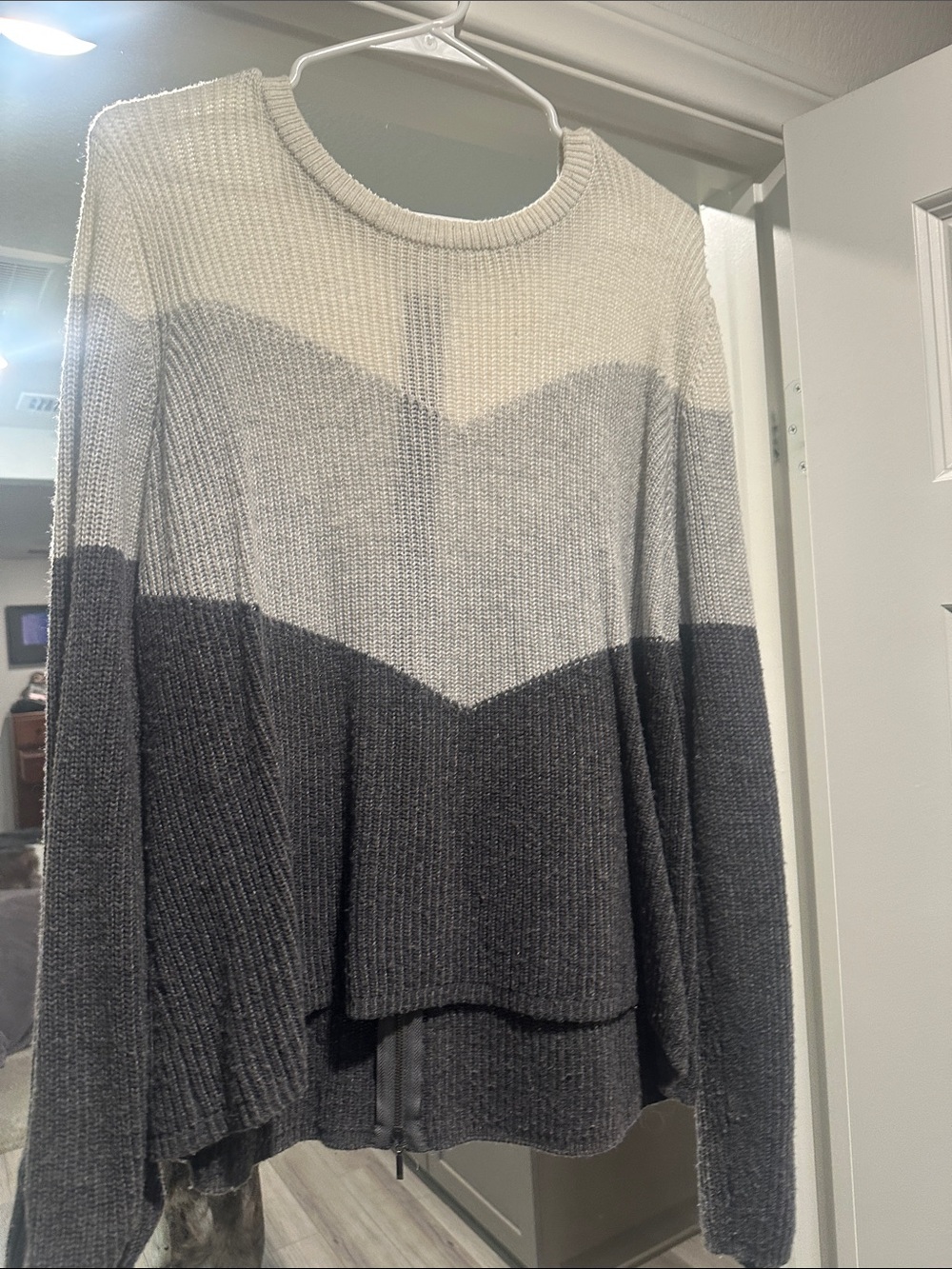Design History Chevron Colorblock Crewneck Sweater - Cream & Gray
